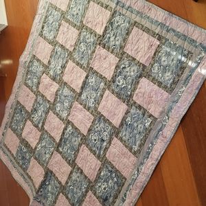 Lightweight handsewen quilt